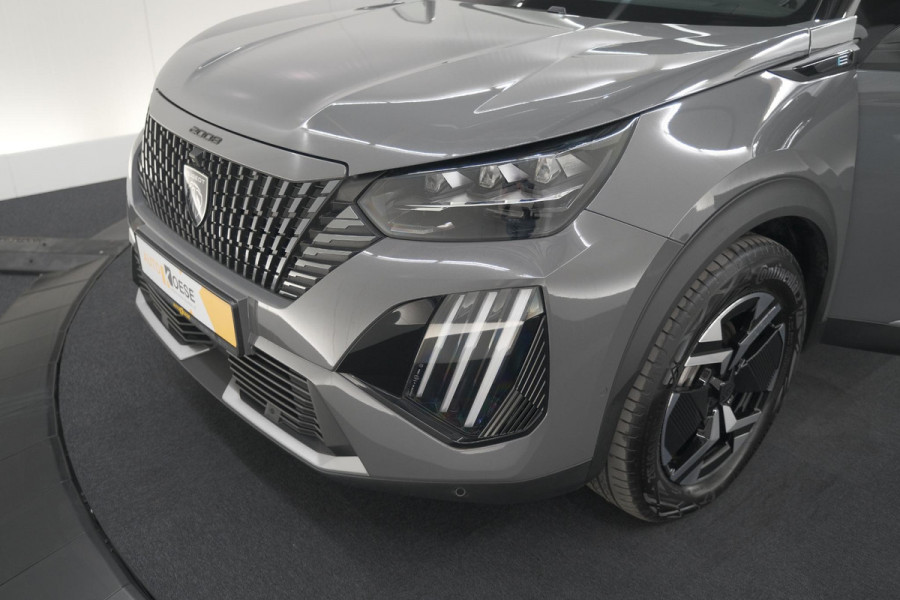 Peugeot e-2008 EV GT 50 kWh | 11 KW Laadfunctie | 360 Camera | Dodehoekdetectie | Apple Carplay | SOH=100%