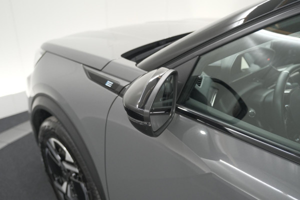Peugeot e-2008 EV GT 50 kWh | 11 KW Laadfunctie | 360 Camera | Dodehoekdetectie | Apple Carplay | SOH=100%