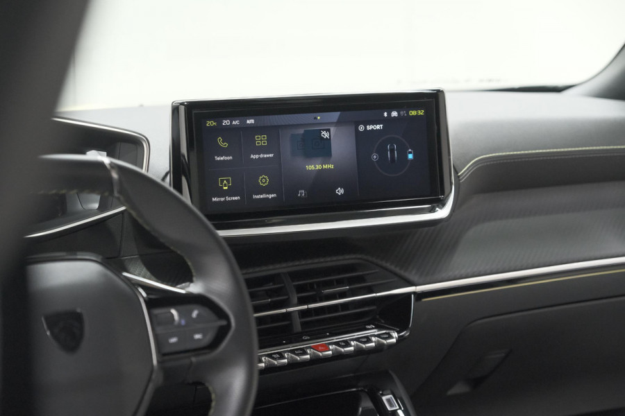 Peugeot e-2008 EV GT 50 kWh | 11 KW Laadfunctie | 360 Camera | Dodehoekdetectie | Apple Carplay | SOH=100%