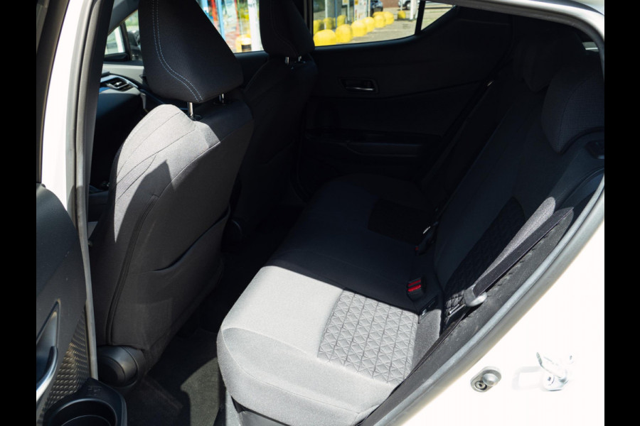 Toyota C-HR 2.0 Hybrid Style|Two tone|Trekhaak|Stoel/stuurverw