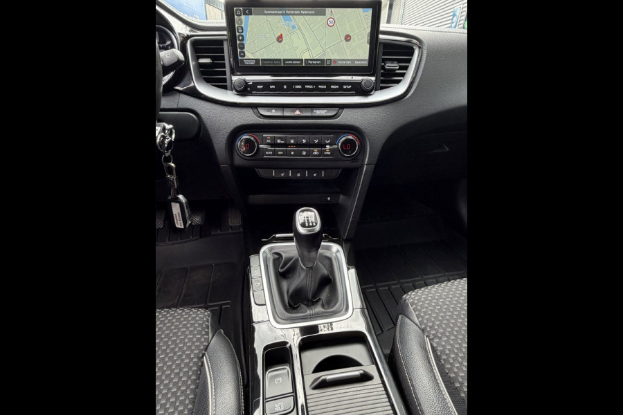 Kia Xceed 1.4T-GDi DynamicPlus - Navigatie / Apple CarPlay I Camera I LED I Sport pakket 1/2 Leer I 89.000 KM - Dealer onderhouden