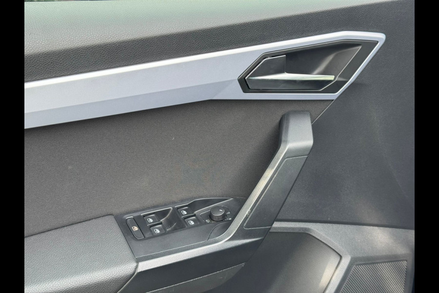 Seat Arona 1.0 EcoTSI FR Business Connect | Carplay/Android, Camera, Stoelverw., Navi, Cruise, Climate |