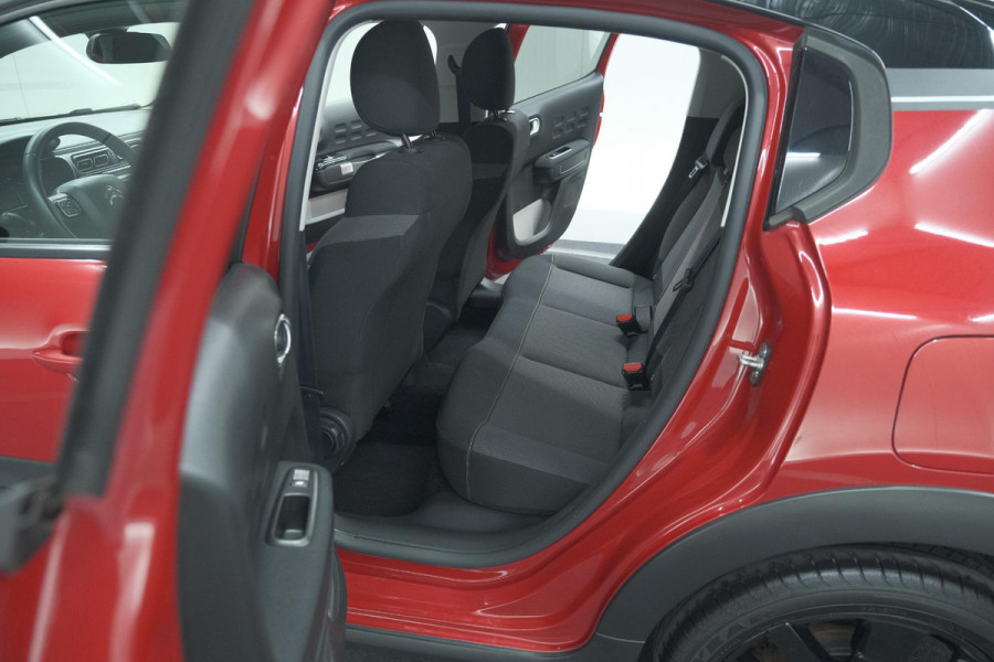 Citroën C3 PureTech 82 S&S Shine | Camera | Apple Carplay | Parkeersensoren | 16 Inch Velgen