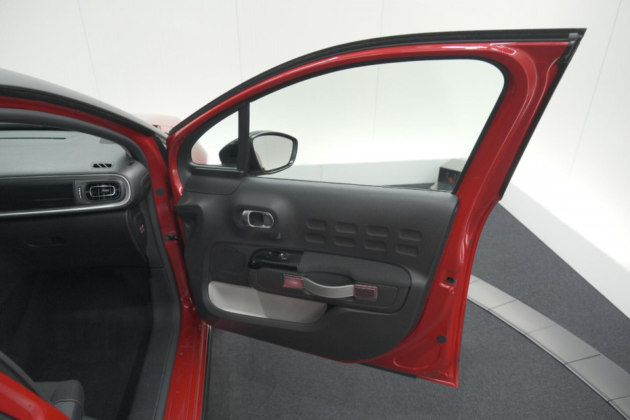 Citroën C3 PureTech 82 S&S Shine | Camera | Apple Carplay | Parkeersensoren | 16 Inch Velgen