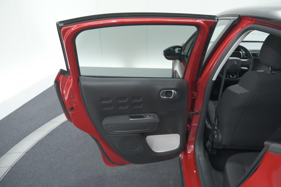 Citroën C3 PureTech 82 S&S Shine | Camera | Apple Carplay | Parkeersensoren | 16 Inch Velgen