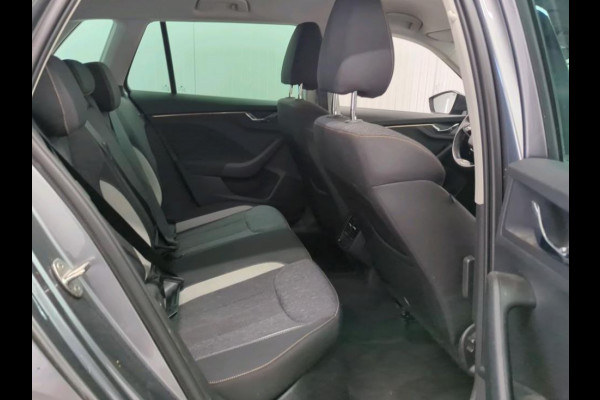 Škoda Kamiq 1.5 TSI 150Pk Automaat ACT Business Edition / Trekhaak / Pdc.+Camera / Airco-ecc./ Navigatie /