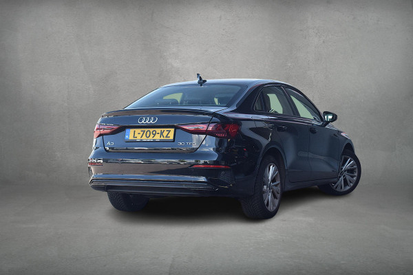 Audi A3 Limousine 30 TFSI Business edition | Apple CarPlay | Sportstoelen | Cruise