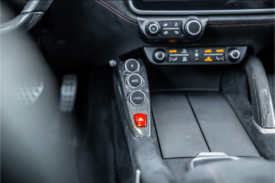 Ferrari GTC4Lusso 6.3 V12 - 4-zits l Lift l Passenger Display l Carbon l Panorama