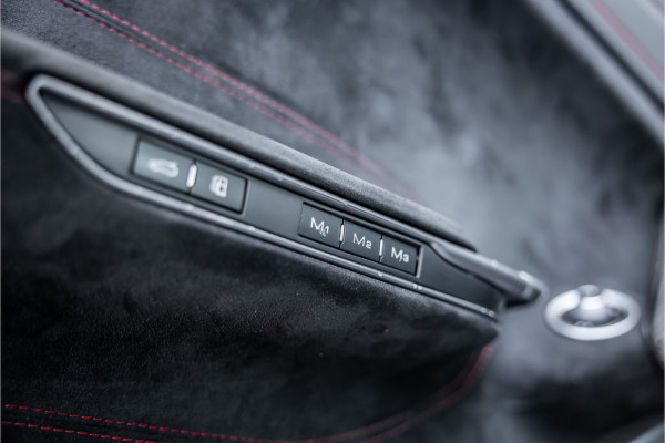 Ferrari GTC4Lusso 6.3 V12 - 4-zits l Lift l Passenger Display l Carbon l Panorama