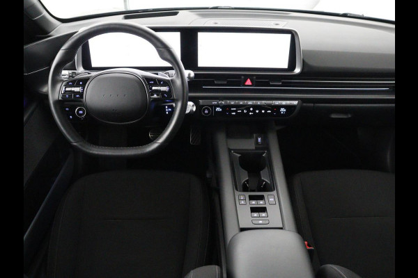 Hyundai IONIQ 6 Connect 77.4 kWh | SOH 94,7% | Warmtepomp | Head-Up | Stoelverwarming | Camera | Carplay | Standkachel | Adaptive cruise | Keyless | Navigatie | Achterbankverwarming | Full LED