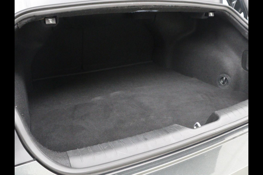 Hyundai IONIQ 6 Connect 77.4 kWh | SOH 94,7% | Warmtepomp | Head-Up | Stoelverwarming | Camera | Carplay | Standkachel | Adaptive cruise | Keyless | Navigatie | Achterbankverwarming | Full LED