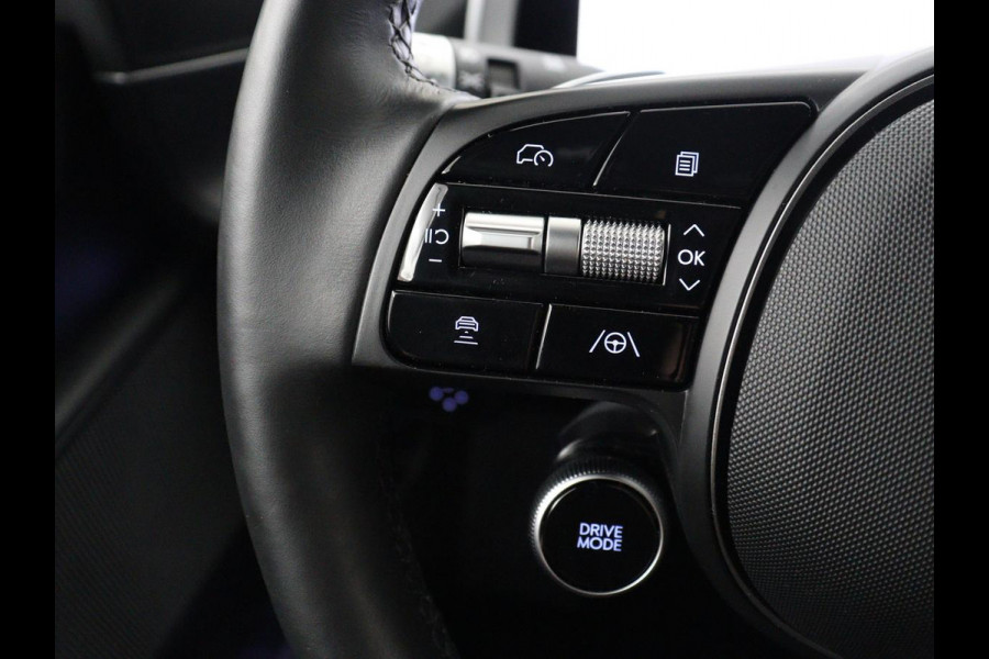 Hyundai IONIQ 6 Connect 77.4 kWh | SOH 94,7% | Warmtepomp | Head-Up | Stoelverwarming | Camera | Carplay | Standkachel | Adaptive cruise | Keyless | Navigatie | Achterbankverwarming | Full LED