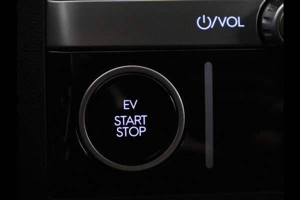 Hyundai IONIQ 6 Connect 77.4 kWh | SOH 94,7% | Warmtepomp | Head-Up | Stoelverwarming | Camera | Carplay | Standkachel | Adaptive cruise | Keyless | Navigatie | Achterbankverwarming | Full LED