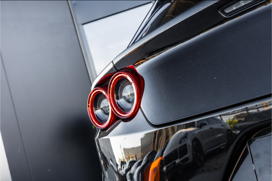 Ferrari GTC4Lusso 6.3 V12 - 4-zits l Lift l Passenger Display l Carbon l Panorama