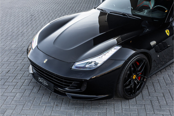 Ferrari GTC4Lusso 6.3 V12 - 4-zits l Lift l Passenger Display l Carbon l Panorama