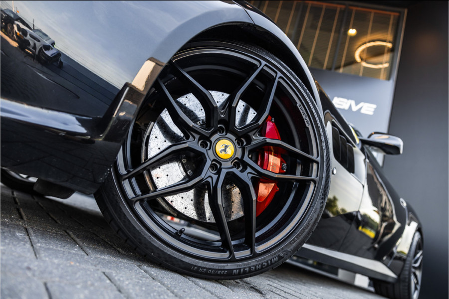 Ferrari GTC4Lusso 6.3 V12 - 4-zits l Lift l Passenger Display l Carbon l Panorama