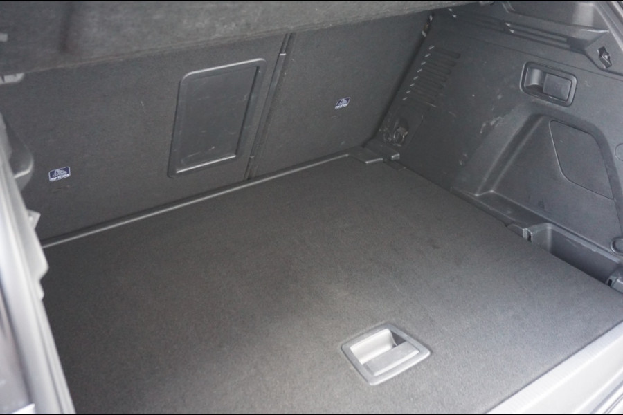 Peugeot 3008 131PK PureTech Bue Lease AUTOM. | AFN. TREKHAAK | HOGE ZIT