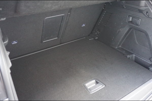 Peugeot 3008 131PK PureTech Bue Lease AUTOM. | AFN. TREKHAAK | HOGE ZIT