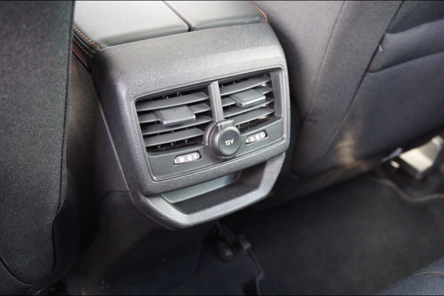 Peugeot 3008 131PK PureTech Bue Lease AUTOM. | AFN. TREKHAAK | HOGE ZIT
