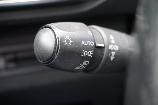 Peugeot 3008 131PK PureTech Bue Lease AUTOM. | AFN. TREKHAAK | HOGE ZIT