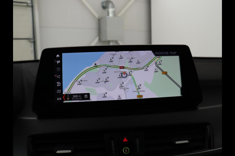 BMW X2 xDrive25e Goldplay Edition | SOH 82,1% | M Sport | Leder | Head-Up | Sportstoelen | 19'' velgen | Sfeerverlichting | Camera | Stoelverwarming | Navigatie | Full LED | Keyless | DAB | Park Assist | Memory | PHEV | Plug In