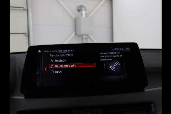 BMW X2 xDrive25e Goldplay Edition | SOH 82,1% | M Sport | Leder | Head-Up | Sportstoelen | 19'' velgen | Sfeerverlichting | Camera | Stoelverwarming | Navigatie | Full LED | Keyless | DAB | Park Assist | Memory | PHEV | Plug In