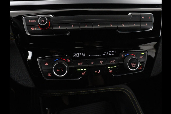 BMW X2 xDrive25e Goldplay Edition | SOH 82,1% | M Sport | Leder | Head-Up | Sportstoelen | 19'' velgen | Sfeerverlichting | Camera | Stoelverwarming | Navigatie | Full LED | Keyless | DAB | Park Assist | Memory | PHEV | Plug In