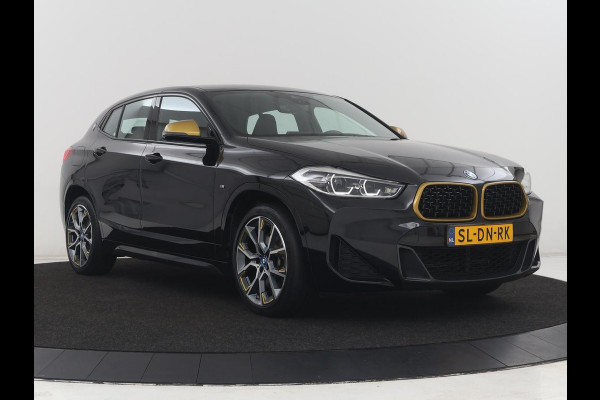 BMW X2 xDrive25e Goldplay Edition | SOH 82,1% | M Sport | Leder | Head-Up | Sportstoelen | 19'' velgen | Sfeerverlichting | Camera | Stoelverwarming | Navigatie | Full LED | Keyless | DAB | Park Assist | Memory | PHEV | Plug In