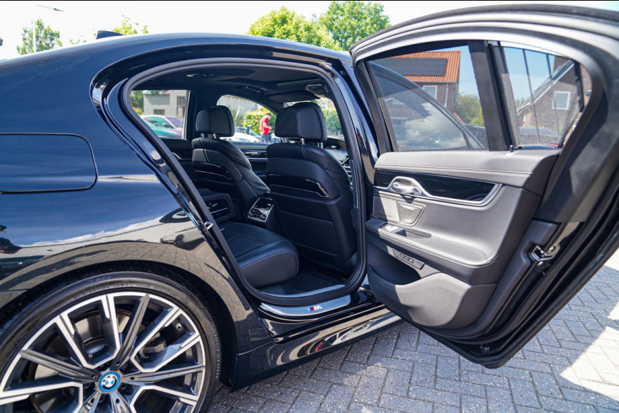 BMW 7 Serie 745e High Executive | Stoelverkoeling | Stuurwiel verwarming | Harman/Kardon | Driving Assistant | Soft Close | NIEUW