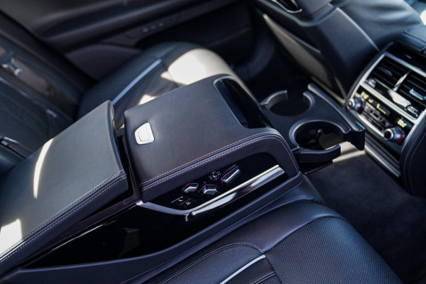 BMW 7 Serie 745e High Executive | Stoelverkoeling | Stuurwiel verwarming | Harman/Kardon | Driving Assistant | Soft Close | NIEUW