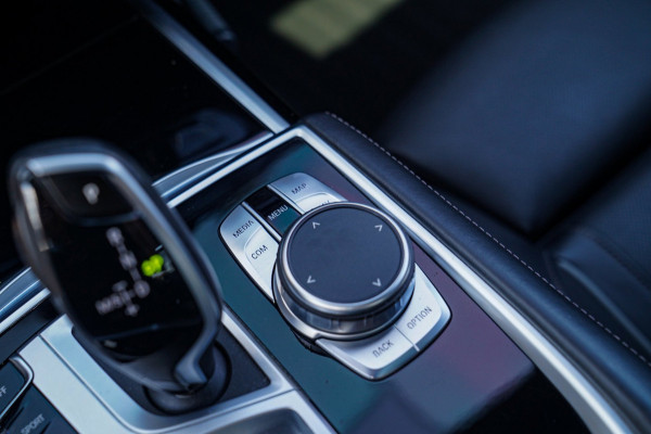 BMW 7 Serie 745e High Executive | Stoelverkoeling | Stuurwiel verwarming | Harman/Kardon | Driving Assistant | Soft Close | NIEUW