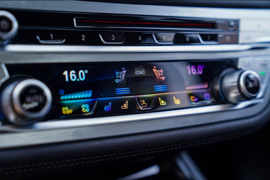 BMW 7 Serie 745e High Executive | Stoelverkoeling | Stuurwiel verwarming | Harman/Kardon | Driving Assistant | Soft Close | NIEUW