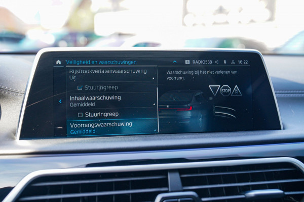 BMW 7 Serie 745e High Executive | Stoelverkoeling | Stuurwiel verwarming | Harman/Kardon | Driving Assistant | Soft Close | NIEUW