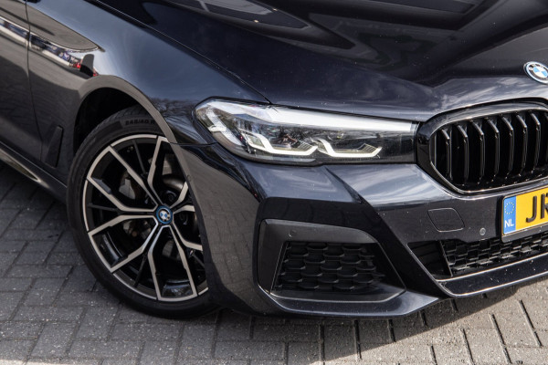 BMW 5 Serie Touring 530e M Sport / Apple Carplay / LED / PHEV / Trekhaak / Stoel Verwarming