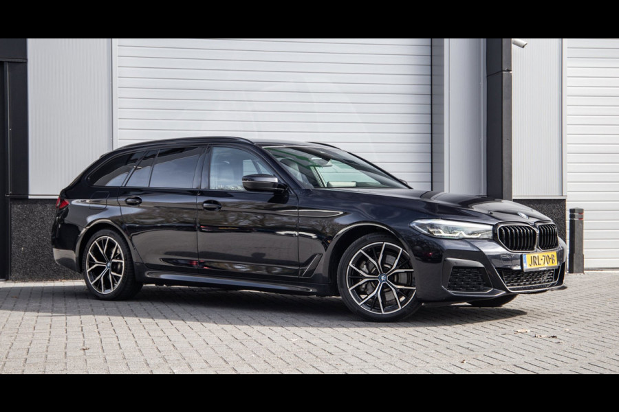 BMW 5 Serie Touring 530e M Sport / Apple Carplay / LED / PHEV / Trekhaak / Stoel Verwarming