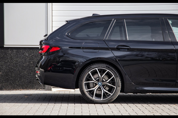 BMW 5 Serie Touring 530e M Sport / Apple Carplay / LED / PHEV / Trekhaak / Stoel Verwarming