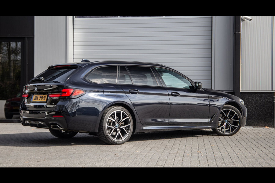 BMW 5 Serie Touring 530e M Sport / Apple Carplay / LED / PHEV / Trekhaak / Stoel Verwarming