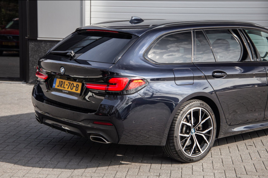 BMW 5 Serie Touring 530e M Sport / Apple Carplay / LED / PHEV / Trekhaak / Stoel Verwarming