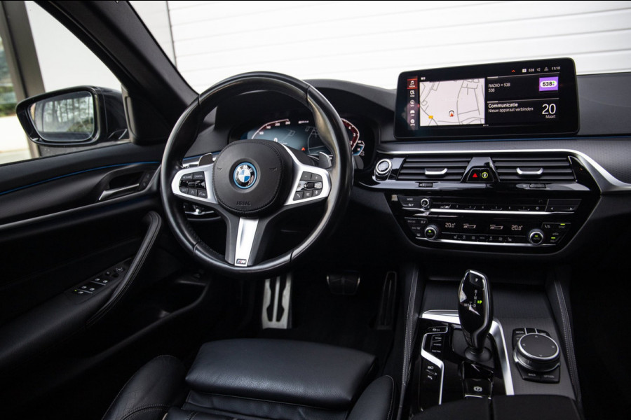 BMW 5 Serie Touring 530e M Sport / Apple Carplay / LED / PHEV / Trekhaak / Stoel Verwarming