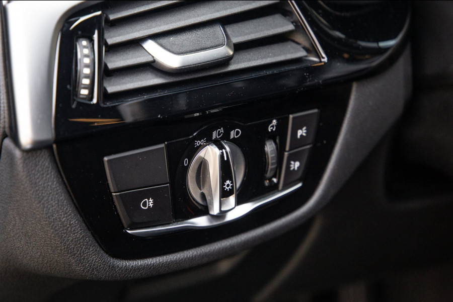BMW 5 Serie Touring 530e M Sport / Apple Carplay / LED / PHEV / Trekhaak / Stoel Verwarming