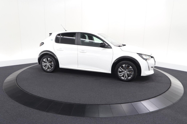 Peugeot e-208 EV Active Pack 50 kWh | SOH 91,3% | 11 KW LADER | IJSKOUDE Climate Control | Parkeersensoren | Apple Carplay