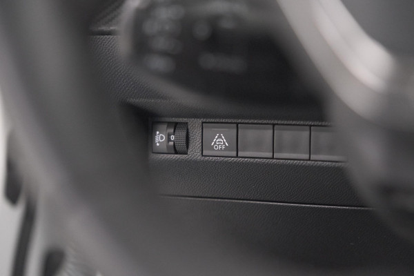 Peugeot e-208 EV Active Pack 50 kWh | SOH 91,3% | 11 KW LADER | IJSKOUDE Climate Control | Parkeersensoren | Apple Carplay