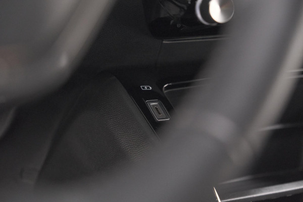 Peugeot e-208 EV Active Pack 50 kWh | SOH 91,3% | 11 KW LADER | IJSKOUDE Climate Control | Parkeersensoren | Apple Carplay