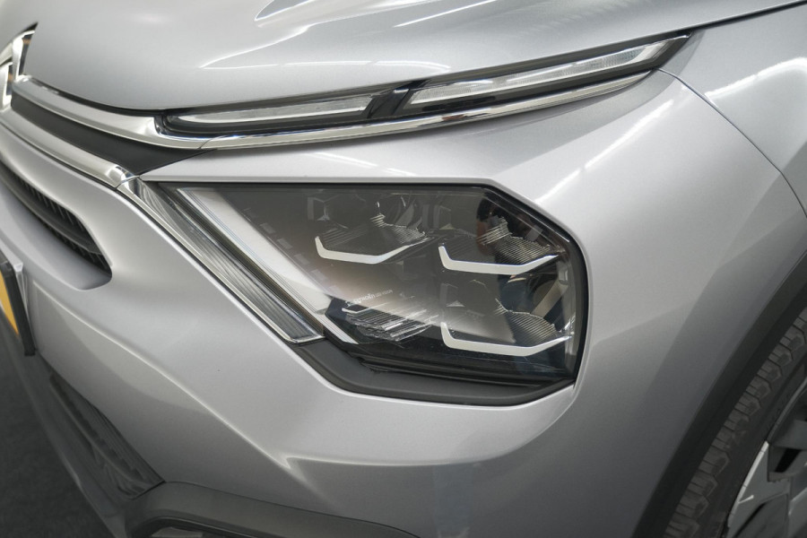 Citroën C4 Puretech 130 Feel | Trekhaak | Camera | Allseason Banden | Climate Control | Parkeersensoren