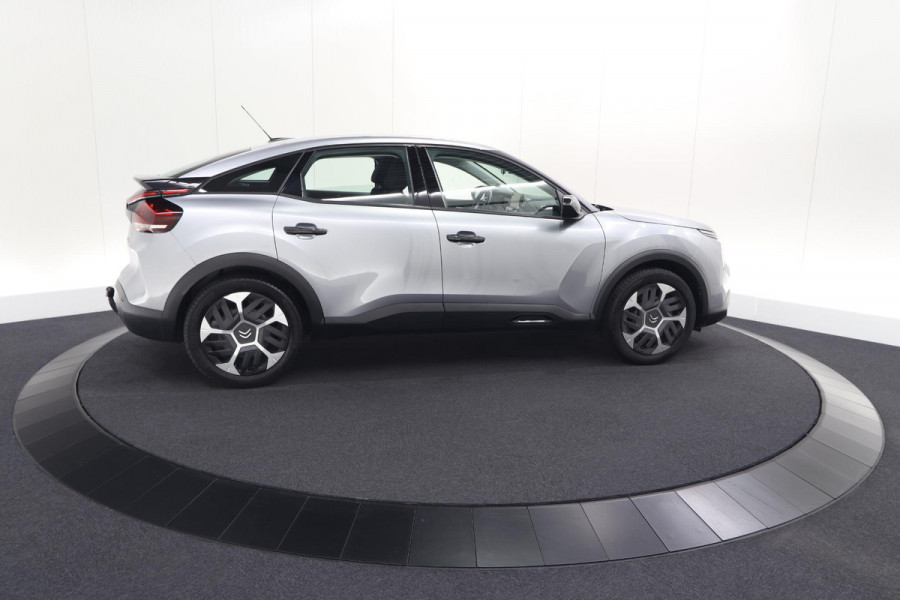Citroën C4 Puretech 130 Feel | Trekhaak | Camera | Allseason Banden | Climate Control | Parkeersensoren
