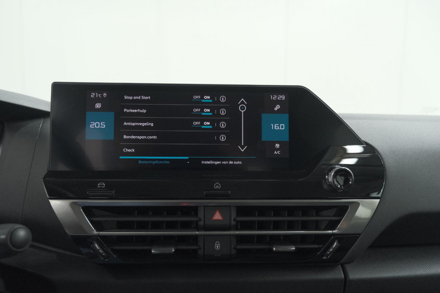 Citroën C4 Puretech 130 Feel | Trekhaak | Camera | Allseason Banden | Climate Control | Parkeersensoren