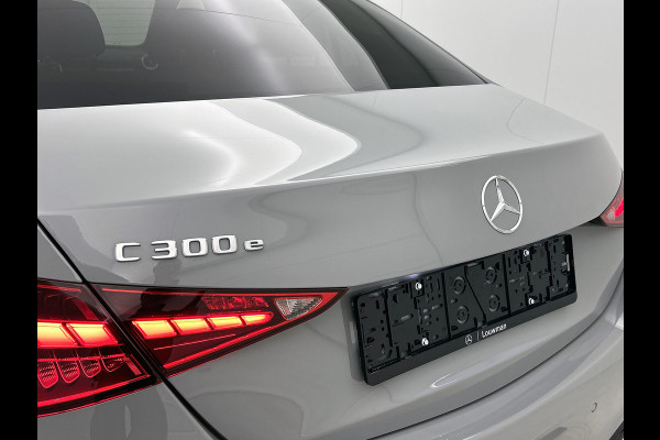 Mercedes-Benz C-Klasse 300 e Business Solution AMG | Nightpakket | GUARD 360° Plus | Burmester® 3D surround sound | Trekhaak | Middenconsole metaalstructuur | Panoramaschuifdak | 360° camera | Diamond grill |