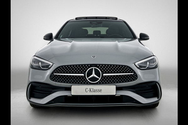 Mercedes-Benz C-Klasse 300 e Business Solution AMG | Nightpakket | GUARD 360° Plus | Burmester® 3D surround sound | Trekhaak | Middenconsole metaalstructuur | Panoramaschuifdak | 360° camera | Diamond grill |