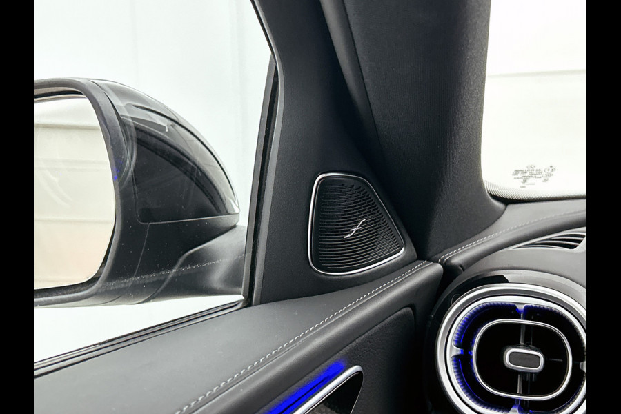 Mercedes-Benz C-Klasse 300 e Business Solution AMG | Nightpakket | GUARD 360° Plus | Burmester® 3D surround sound | Trekhaak | Middenconsole metaalstructuur | Panoramaschuifdak | 360° camera | Diamond grill |