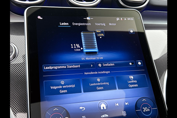 Mercedes-Benz C-Klasse 300 e Business Solution AMG | Nightpakket | GUARD 360° Plus | Burmester® 3D surround sound | Trekhaak | Middenconsole metaalstructuur | Panoramaschuifdak | 360° camera | Diamond grill |